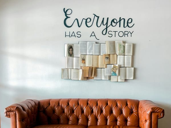 Myy mitä tahansa: StoryBrand-äänistrategia ja kognitiivisen kuormituksen salaisuus